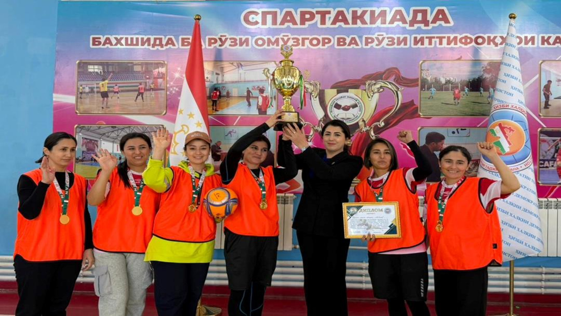 МАҚОМИ АВВАЛИ БОНУВОНИ ДОНИШКАДА ДАР МУСОБИҚАИ ВИЛОЯТӢ